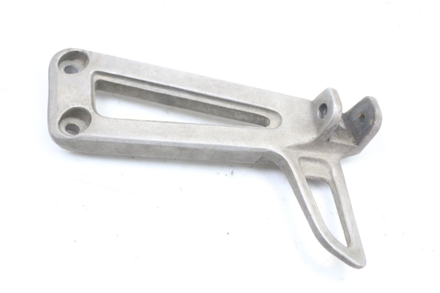 photo de PIASTRA PEDANA POSTERIORE DESTRA YAMAHA TDR DELTABOX 125 (1997 - 2003) - Dettaglio del componente