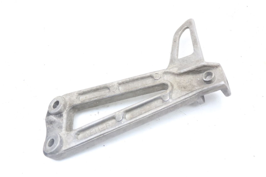 photo de PIASTRA PEDANA POSTERIORE DESTRA YAMAHA TDR DELTABOX 125 (1997 - 2003) - Altra angolazione