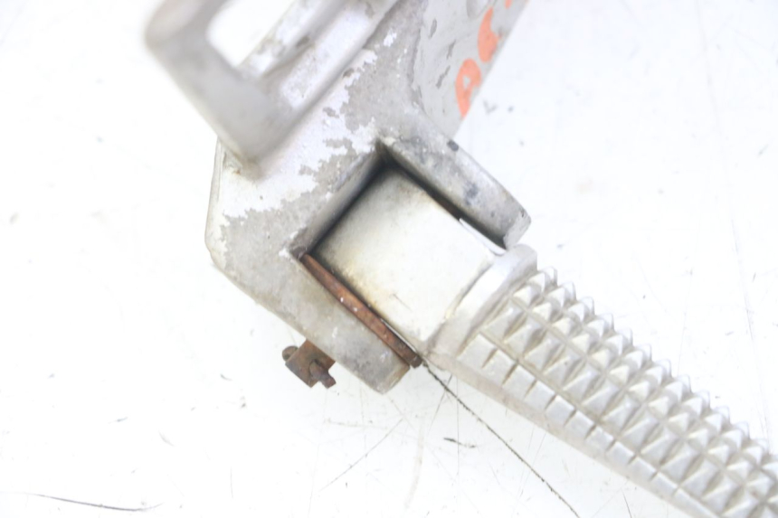 photo de PIASTRA PEDANA POSTERIORE DESTRA YAMAHA TDR DELTABOX 125 (1997 - 2003) - Dettaglio del componente