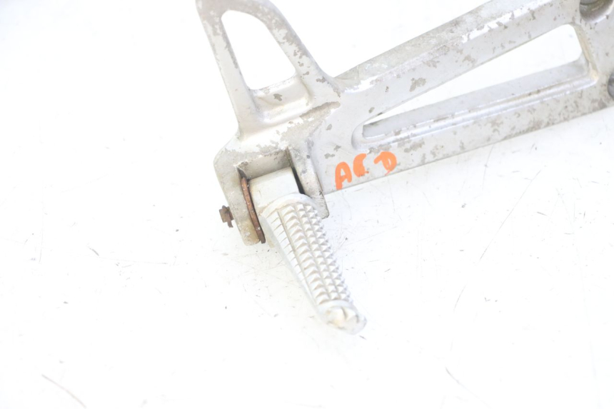 photo de PIASTRA PEDANA POSTERIORE DESTRA YAMAHA TDR DELTABOX 125 (1997 - 2003) - Ricambio usato controllato