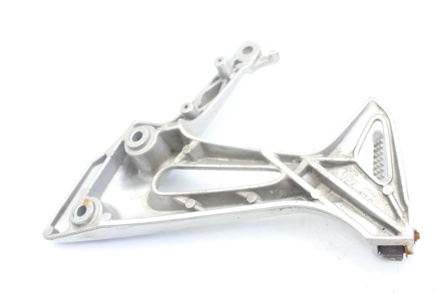 photo de PIASTRA PEDANA POSTERIORE DESTRA HONDA VFR VTEC RC46 800 (2002 - 2013) - Altra angolazione