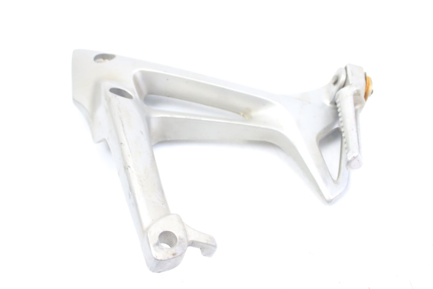 photo de PIASTRA PEDANA POSTERIORE DESTRA HONDA VFR VTEC RC46 800 (2002 - 2013) - Ricambio usato controllato