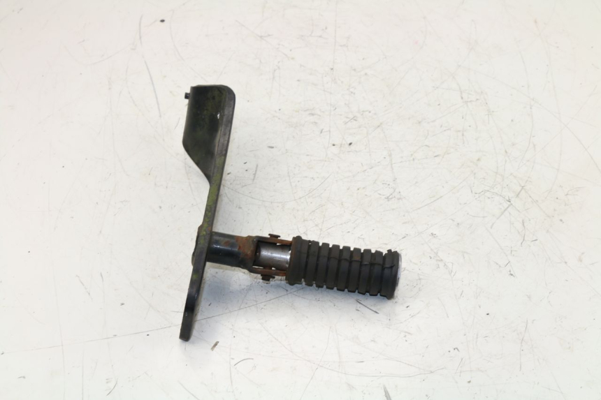 photo de PIASTRA PEDANA POSTERIORE DESTRA YAMAHA VIRAGO 125 (1996 - 2003) - Dettaglio del componente