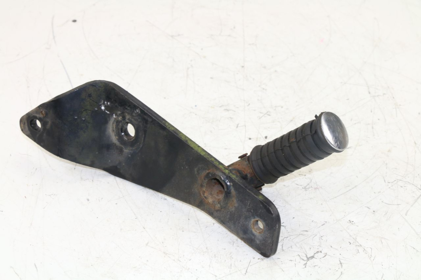 photo de PIASTRA PEDANA POSTERIORE DESTRA YAMAHA VIRAGO 125 (1996 - 2003) - Stato della superficie e materiale