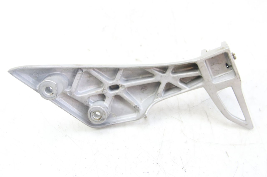 photo de PIASTRA PEDANA POSTERIORE DESTRA HONDA VISION NSC R 50 (2013 - 2015) - Zoom sullo stato d'uso