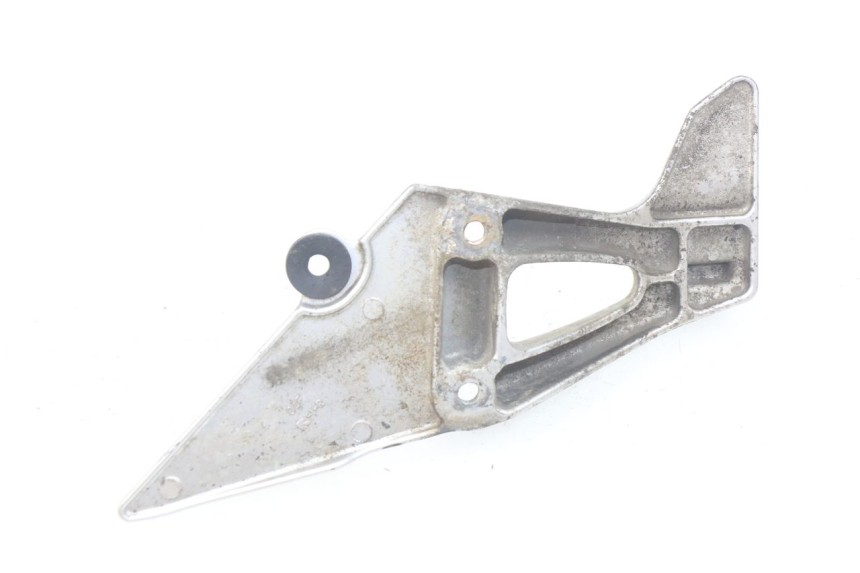 photo de PIASTRA PEDANA POSTERIORE DESTRA SUZUKI XF FREEWIND 650 (1997 - 2003) - Altra angolazione