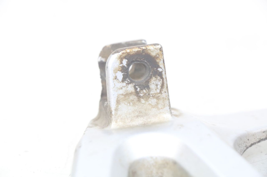 photo de PIASTRA PEDANA POSTERIORE DESTRA SUZUKI XF FREEWIND 650 (1997 - 2003) - Primo piano tecnico