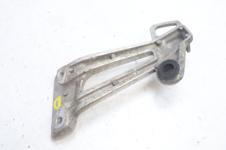 photo de PEDANA POSTERIORE DESTRA SUPPORTO YAMAHA XJR 1300 (1998 - 2002) - Altra angolazione