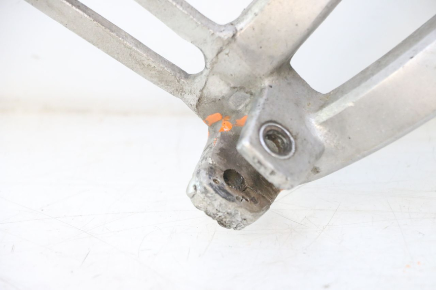 photo de PEDANA POSTERIORE DESTRA SUPPORTO HONDA XRV AFRICA TWIN 750 (1990 - 1992) - Zoom sui componenti