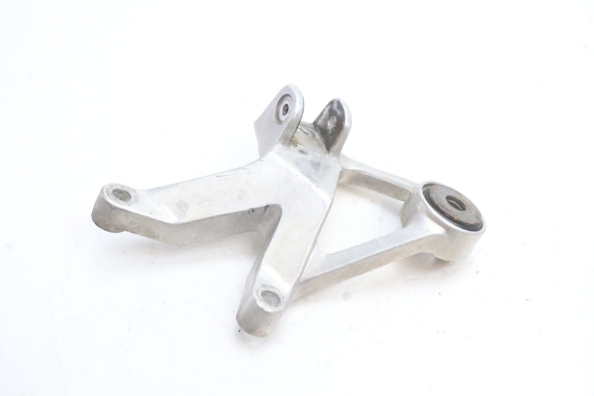 photo de PEDANA POSTERIORE DESTRA SUPPORTO YAMAHA YZF R GENESIS 750 (1993 - 1998) - Zoom sullo stato d'uso