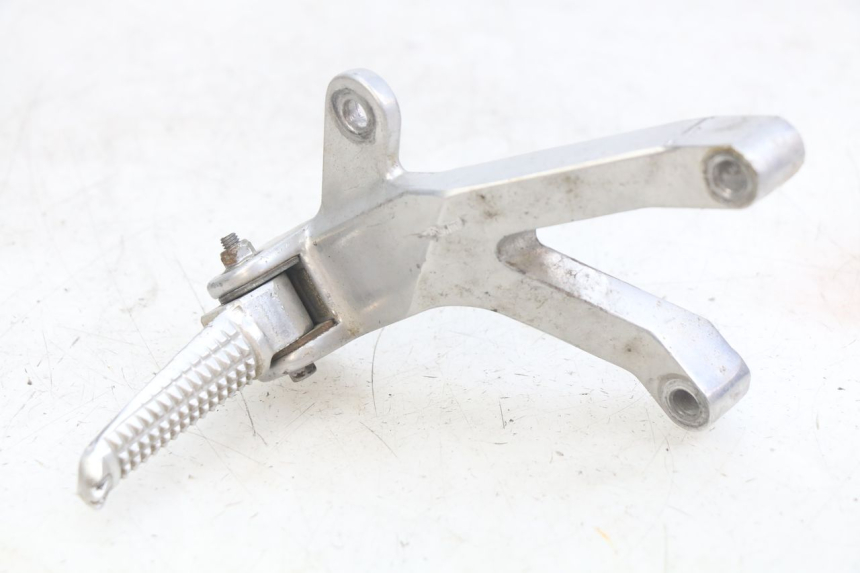 photo de PIASTRA PEDANA POSTERIORE DESTRA YAMAHA YZF R THUNDERCAT 600 (1996 - 2003) - Vista principale