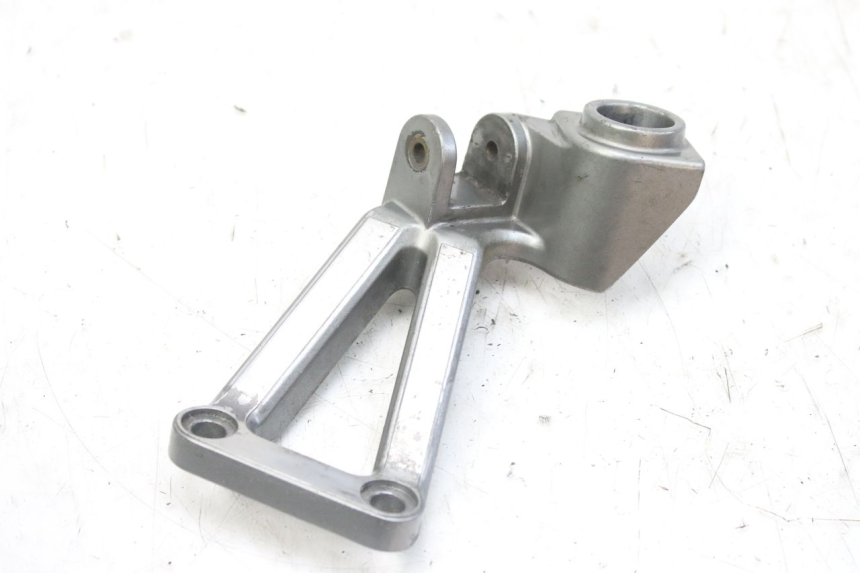 photo de PIASTRA PEDANA POSTERIORE DESTRA KAWASAKI ZX-6R ZX6R 600 (1995 - 1997) - Altra angolazione