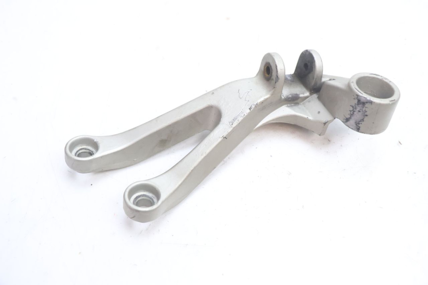 photo de PEDANA POSTERIORE DESTRA SUPPORTO KAWASAKI ZX-6R ZX6R 600 (2000 - 2002) - Primo piano tecnico