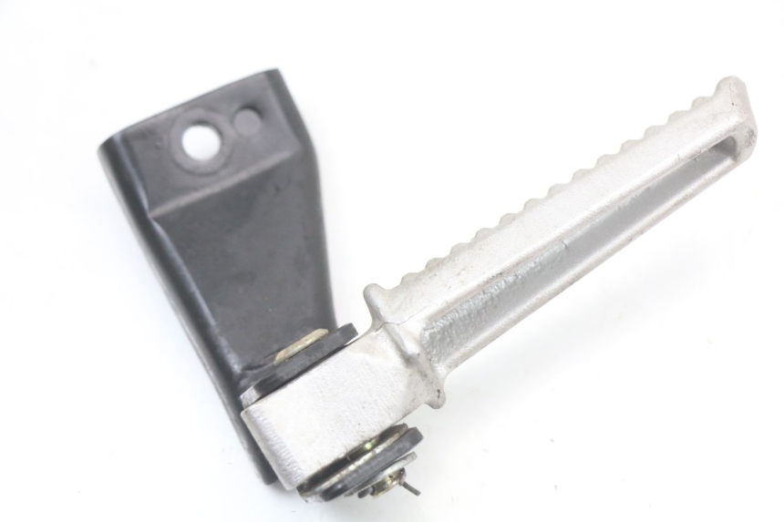 photo de PIASTRA PEDANA POSTERIORE SINISTRA DAELIM A-FOUR 2T 50 (2005 - 2012) - Zoom sullo stato d'uso