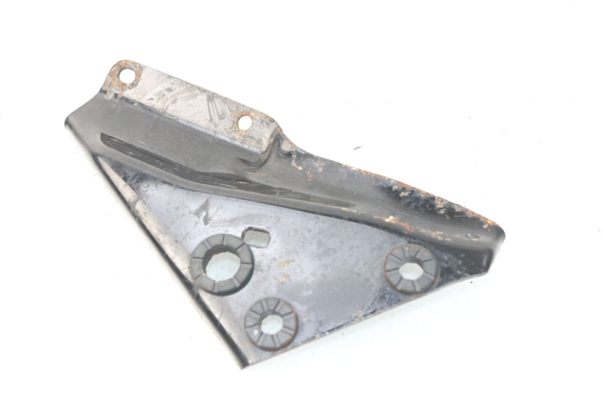 photo de Piastra poggiapiedi posteriore sinistra HONDA CA REBEL 125 (1995 - 2001) - Zoom sullo stato d'uso