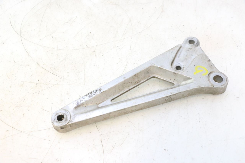 photo de PEDANA POSTERIORE SINISTRA SUPPORTO HONDA CB TWO FIFTY 250 (1991 - 2002) - Altra angolazione