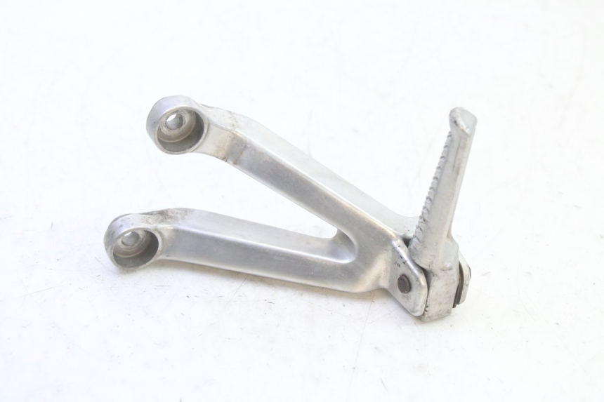 photo de PEDANA POSTERIORE SINISTRA SUPPORTO HONDA CBR RR FIREBLADE 900 (1992 - 1994) - Altra angolazione
