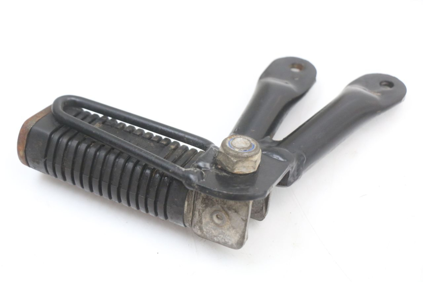 photo de PEDANA POSTERIORE SINISTRA SUPPORTO SHERCO CITY CORP 125 (2003 - 2007) - Zoom sullo stato d'uso