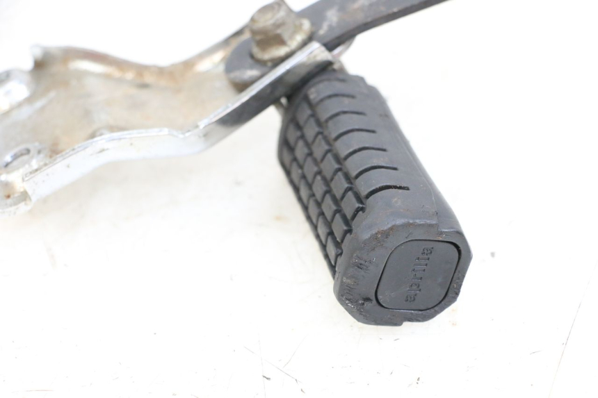 photo de PEDANA POSTERIORE SINISTRA SUPPORTO APRILIA CLASSIC 125 (1995 - 2001) - Zoom sullo stato d'uso