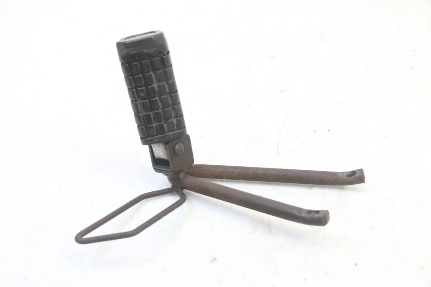 photo de PEDANA POSTERIORE SINISTRA SUPPORTO APRILIA ETX 125 (1998 - 2002) - Dettaglio del componente