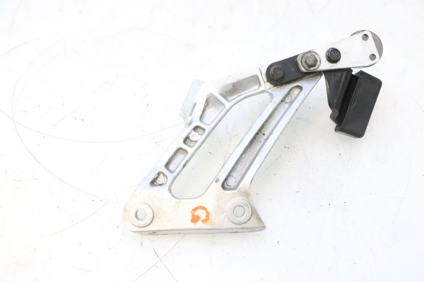 photo de PEDANA POSTERIORE SINISTRA SUPPORTO YAMAHA FJR 1300 (2001 - 2005) - Dettaglio del componente