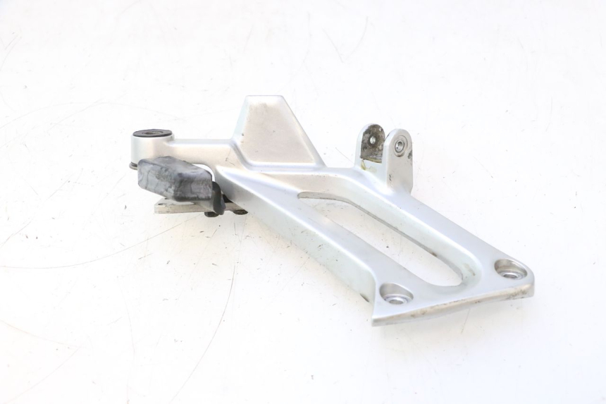 photo de PEDANA POSTERIORE SINISTRA SUPPORTO YAMAHA FJR 1300 (2001 - 2005) - Primo piano tecnico