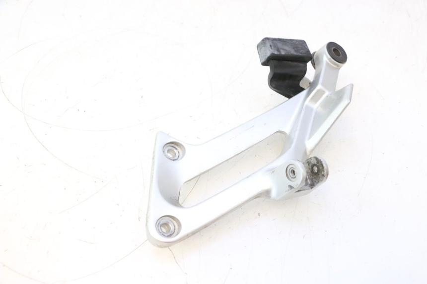 photo de PEDANA POSTERIORE SINISTRA SUPPORTO YAMAHA FJR 1300 (2001 - 2005) - Vista d'insieme del prodotto