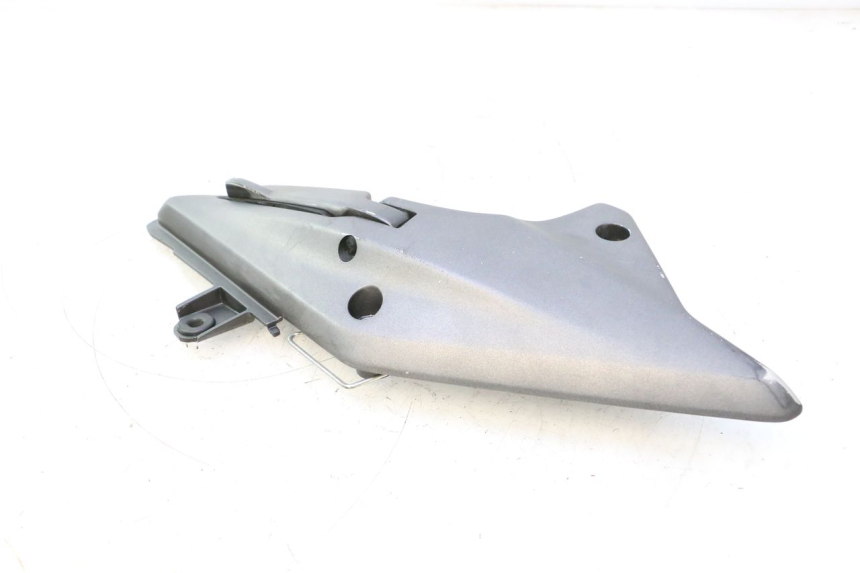 photo de PEDANA POSTERIORE SINISTRA SUPPORTO HONDA FJS SILVER WING SILVERWING 400 (2005 - 2008) - Stato della superficie e materiale