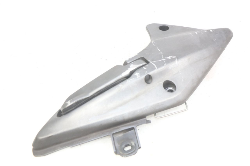 photo de PIASTRA PEDANA POSTERIORE SINISTRA HONDA FJS SILVERWING SILVER WING 400 (2009 - 2016) - Zoom sullo stato d'uso
