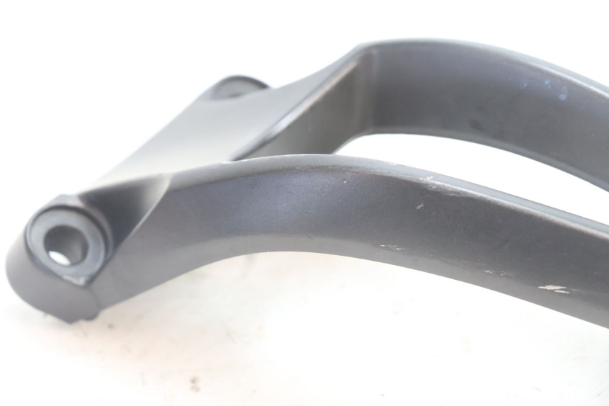 photo de PEDANA POSTERIORE SINISTRA SUPPORTO YAMAHA FZ8 800 (2010 - 2016) - Zoom sullo stato d'uso