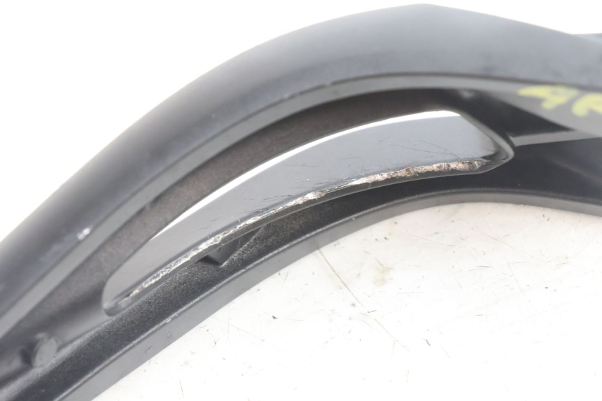 photo de PEDANA POSTERIORE SINISTRA SUPPORTO YAMAHA FZ8 800 (2010 - 2016) - Marcature e riferimenti originali
