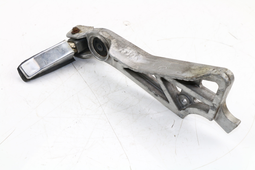 photo de Piastra poggiapiedi posteriore sinistra YAMAHA FZX FAZER 750 (1987 - 1998) - Focus sulla struttura