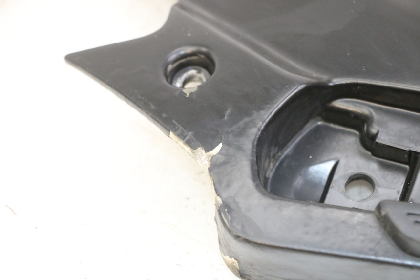 photo de PEDANA POSTERIORE SINISTRA SUPPORTO GILERA NEXUS 300 (2008 - 2013) - Dettagli dei punti di fissaggio