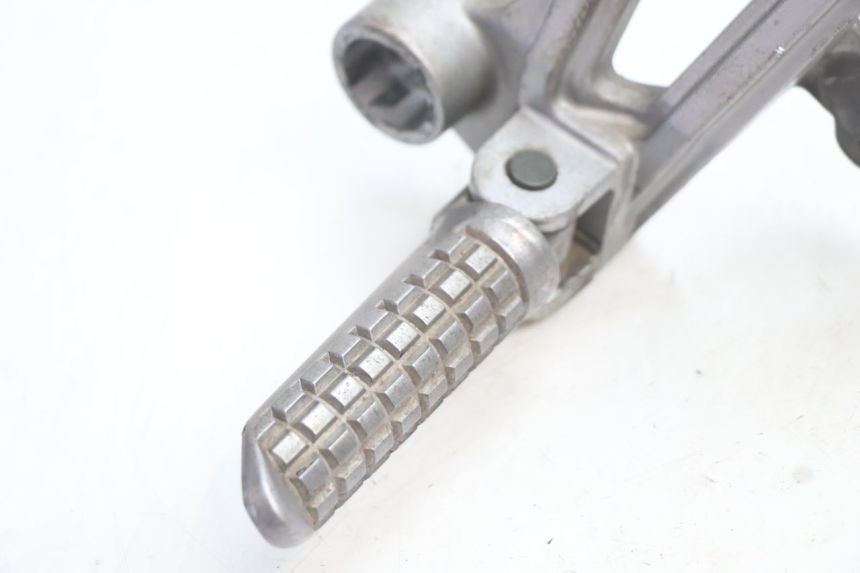photo de PEDANA POSTERIORE SINISTRA SUPPORTO KAWASAKI GPX F ZX750F 750 (1986 - 1990) - Dettaglio del componente