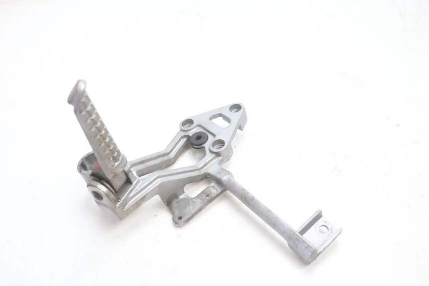 photo de PEDANA POSTERIORE SINISTRA SUPPORTO KAWASAKI GPX F ZX750F 750 (1986 - 1990) - Zoom sullo stato d'uso