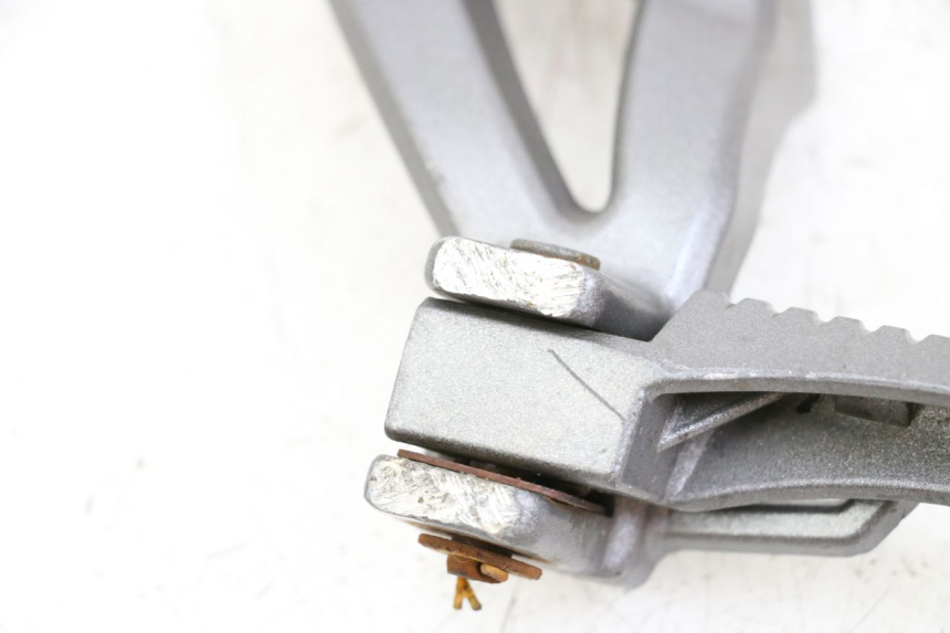 photo de PEDANA POSTERIORE SINISTRA SUPPORTO NECO GPX LC 2T 50 (2014 - 2018) - Zoom sullo stato d'uso