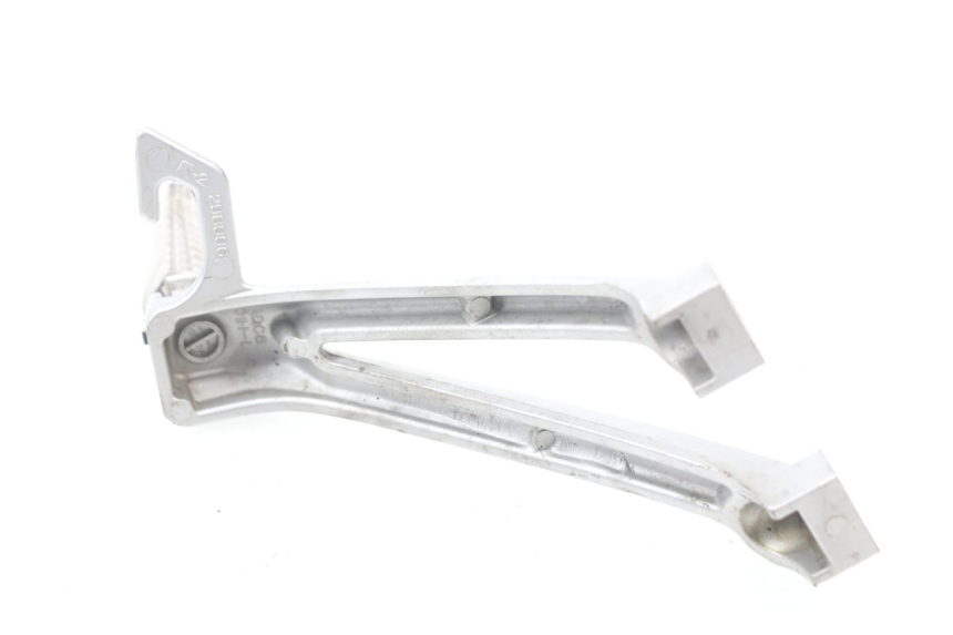 photo de Piastra pedana posteriore sinistra SUZUKI GSX-R GSXR 600 (2008 - 2010) - Dettagli dei punti di fissaggio