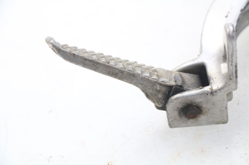 photo de Piastra pedana posteriore sinistra SUZUKI GSX-R GSXR 600 (2001 - 2003) - Zoom sullo stato d'uso