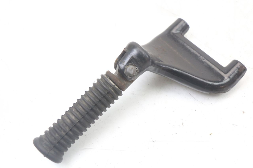 photo de PEDANA POSTERIORE SINISTRA SUPPORTO HARLEY DAVIDSON SPORTSTER XL CUSTOM 883 (1999 - 2006) - Stato della superficie e materiale