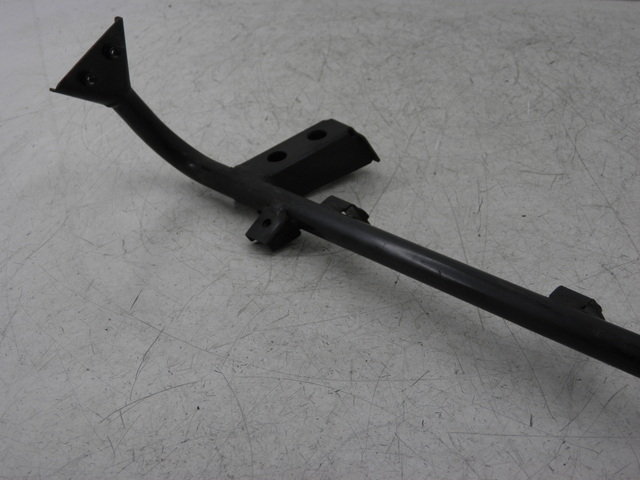 photo de Piastra pedana posteriore sinistra HONDA FES PANTHEON 125 (2003 - 2007) - Dettaglio del componente