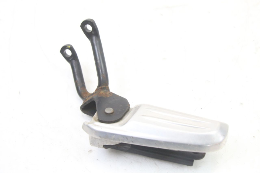 photo de Piastra poggiapiedi posteriore sinistra HONDA PCX (JF57/JF64) 125 (2014 - 2018) - Primo piano tecnico