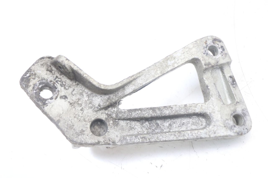 photo de Piastra poggiapiedi posteriore sinistra KAWASAKI GTR 1000 (1994 - 2004) - Altra angolazione