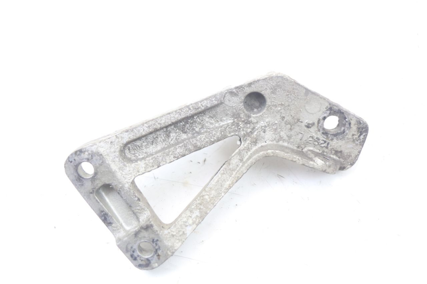 photo de Piastra poggiapiedi posteriore sinistra KAWASAKI GTR 1000 (1994 - 2004) - Primo piano tecnico