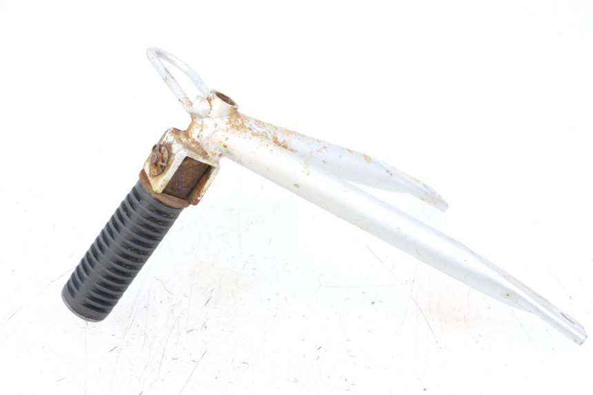 photo de PEDANA POSTERIORE SINISTRA SUPPORTO KYMCO STRYKER OFF ROAD 125 (1999 - 2005) - Primo piano tecnico