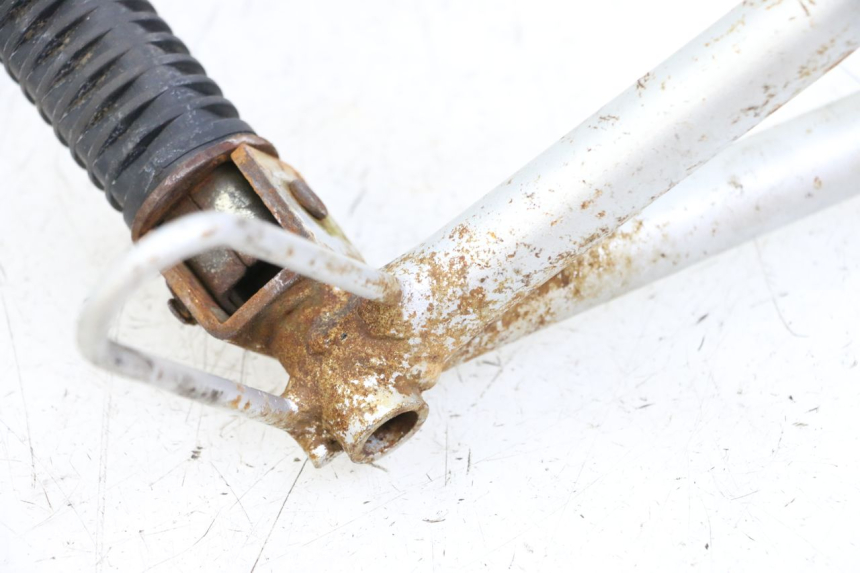 photo de PEDANA POSTERIORE SINISTRA SUPPORTO KYMCO STRYKER OFF ROAD 125 (1999 - 2005) - Dettagli dei punti di fissaggio