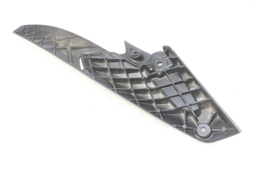 photo de PIASTRA PEDANA POSTERIORE SINISTRA GILERA NEXUS 125 (2009 - 2013) - Altra angolazione