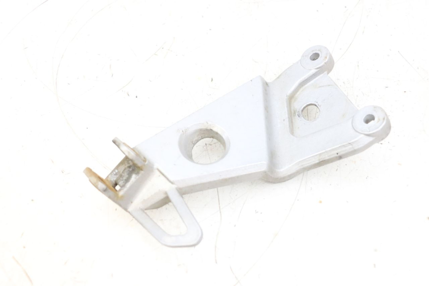 photo de PEDANA POSTERIORE SINISTRA SUPPORTO HONDA NSR R 125 (1994 - 2003) - Primo piano tecnico
