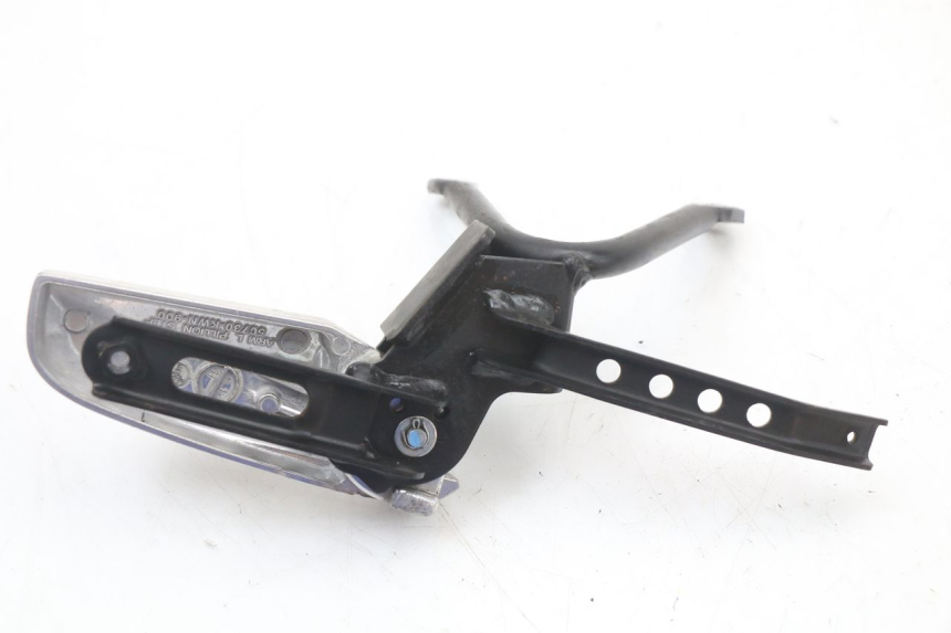 photo de Piastra poggiapiedi posteriore sinistra HONDA PCX (JF28) 125 (2009 - 2011) - Zoom sullo stato d'uso