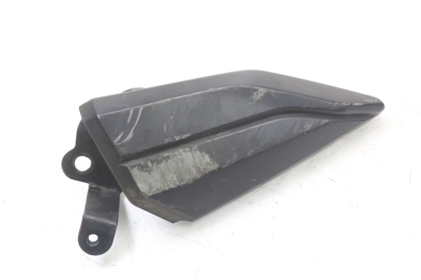 photo de PEDANA POSTERIORE SINISTRA SUPPORTO PEUGEOT BELVILLE 125 (2017 - 2021) - Vista principale