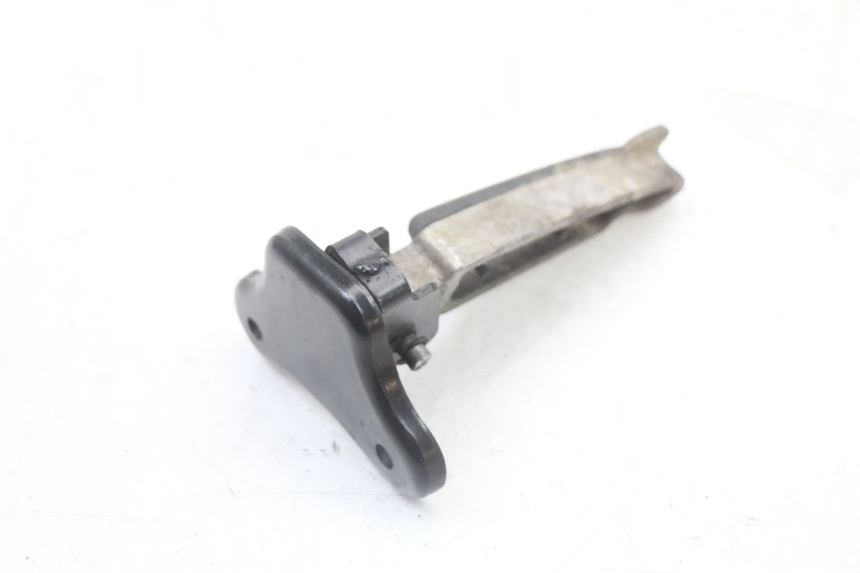 photo de PEDANA POSTERIORE SINISTRA SUPPORTO PEUGEOT DJANGO 125 (2014 - 2017) - Zoom sullo stato d'uso